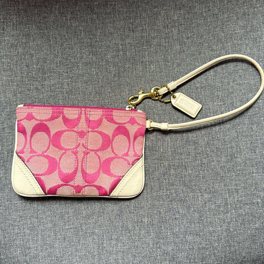 EUC Coach Signature Wristlet